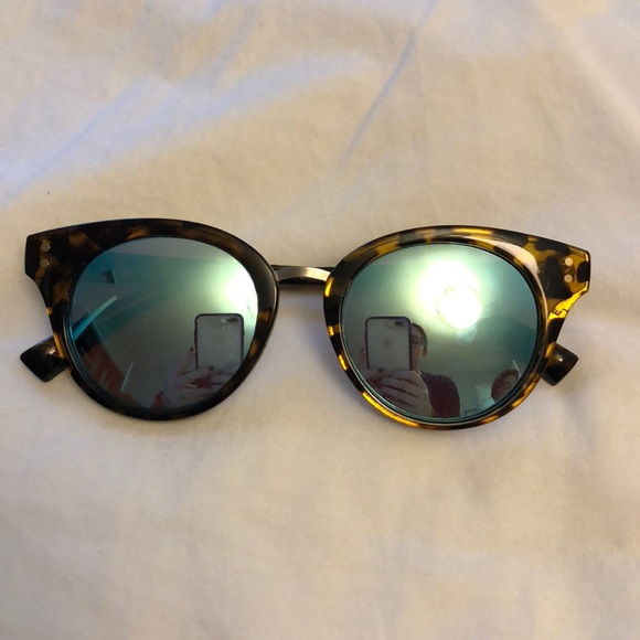 American Eagle Outfitters Accessories - American Eagle tortoise reflective blue sunglasses